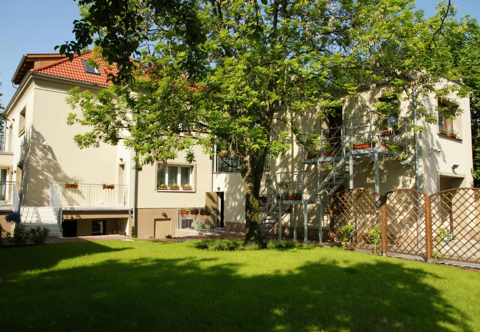 City Center House Elephant Познань Экстерьер фото
